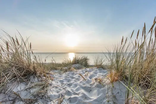 Sandstrand mit ruhigem Blick aufs Meer